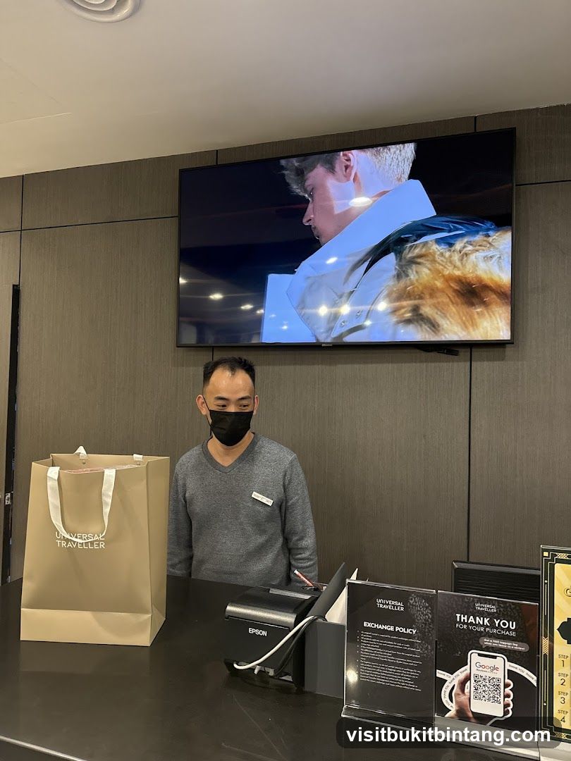 Retail Counter with Staff