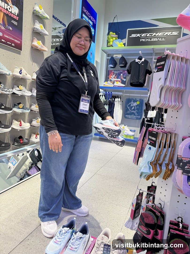 Skechers Store Employee