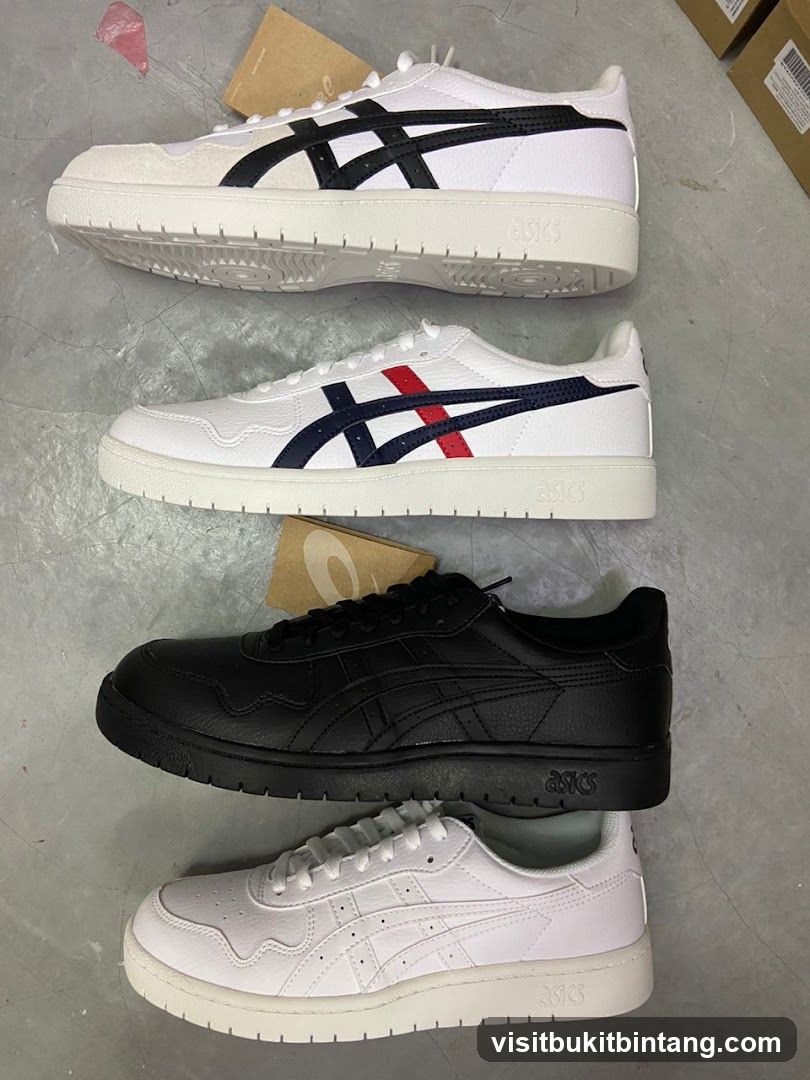 ASICS Sneakers