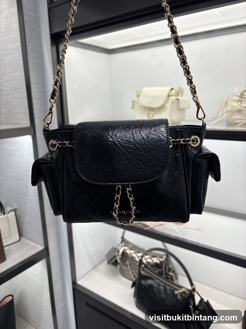 Black Handbag Display