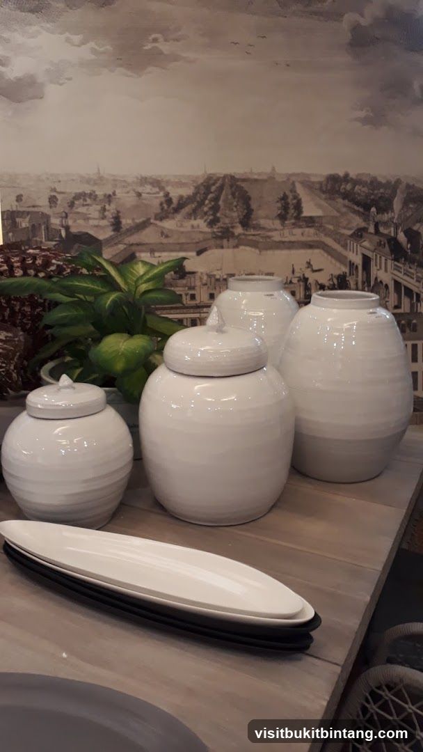 Decorative Jars and Platters