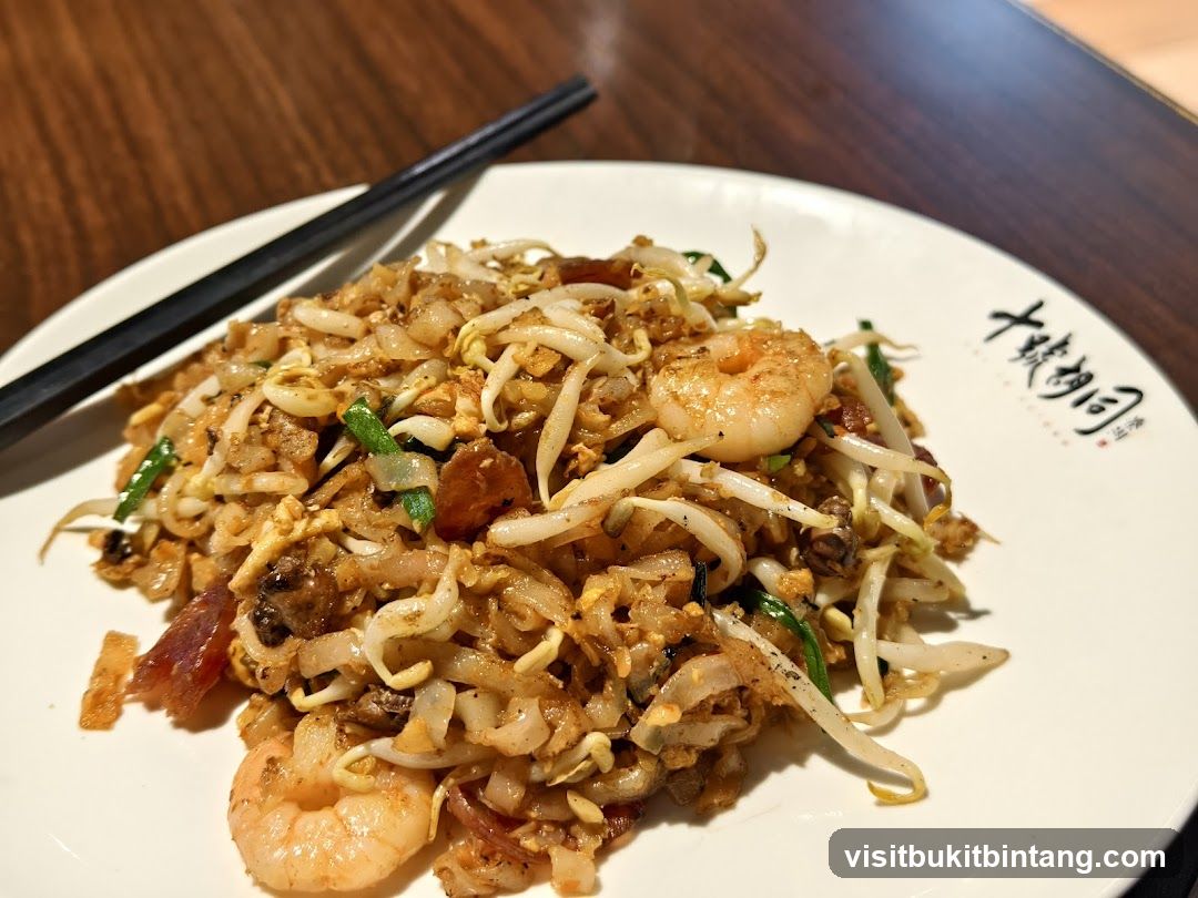 Stir-fried noodles with shrimp