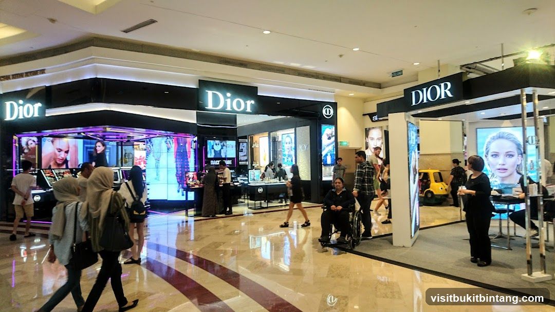 Dior Storefront