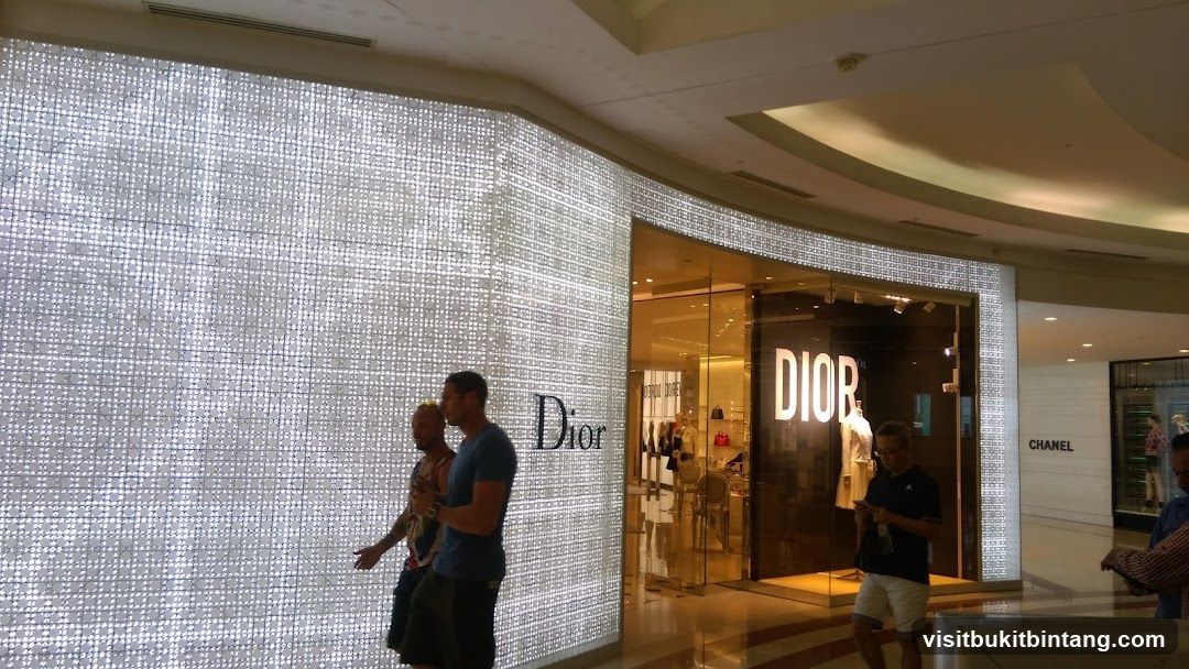 Dior Storefront