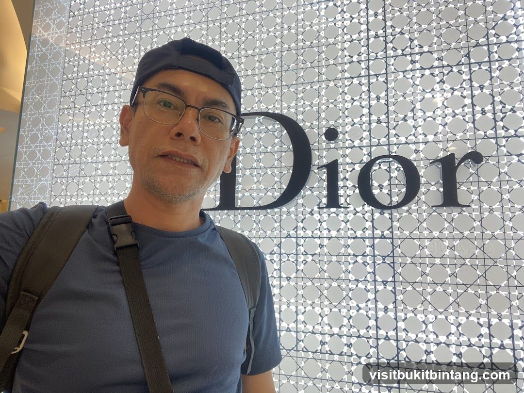 Dior Storefront