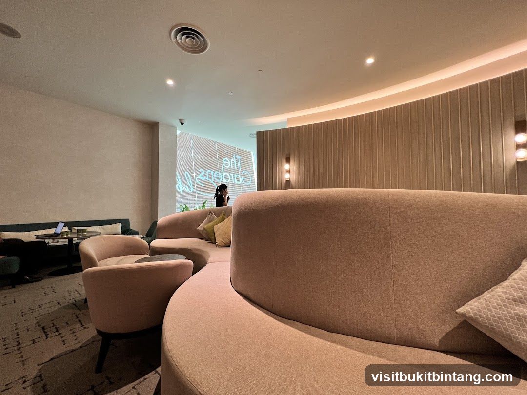 Modern Lounge Area