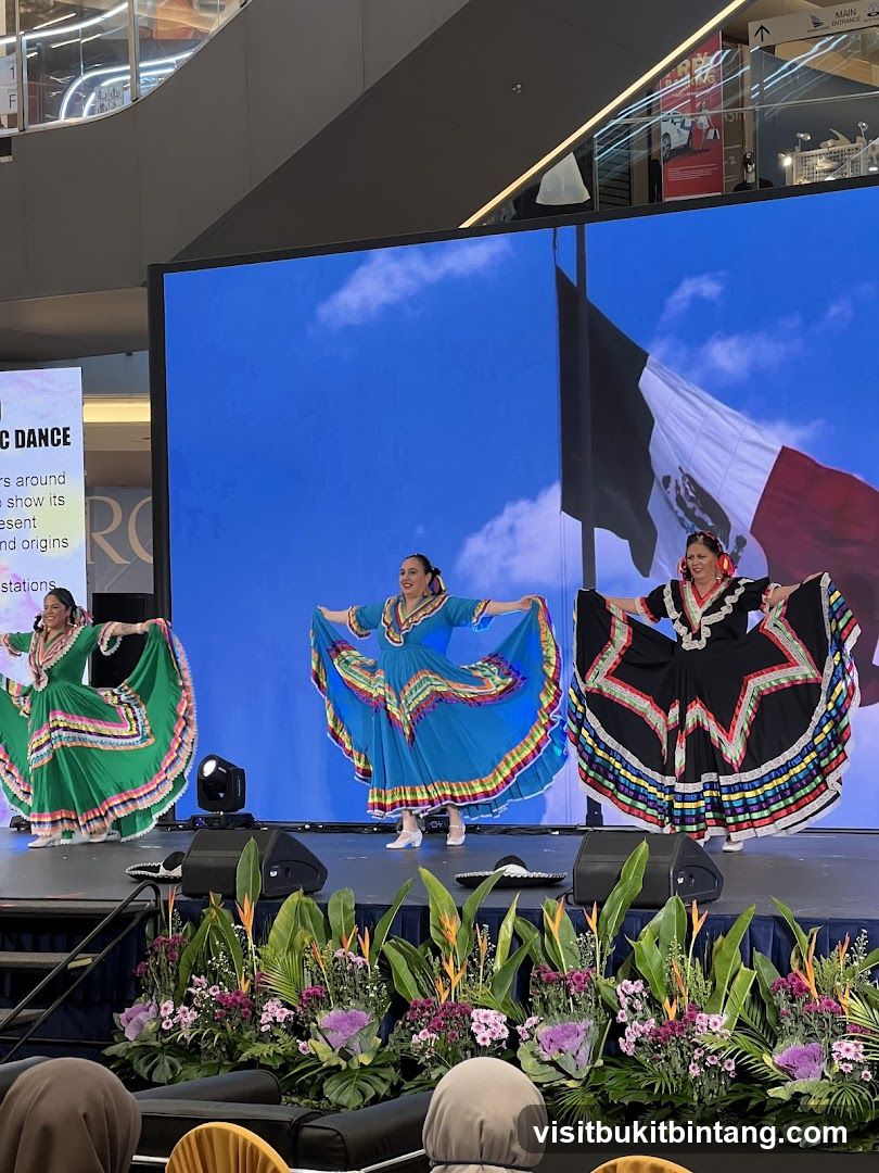 Mexican Folk Dance Performance