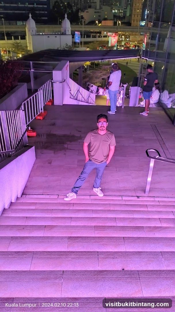 The Grand Steps at Lalaport BBCC