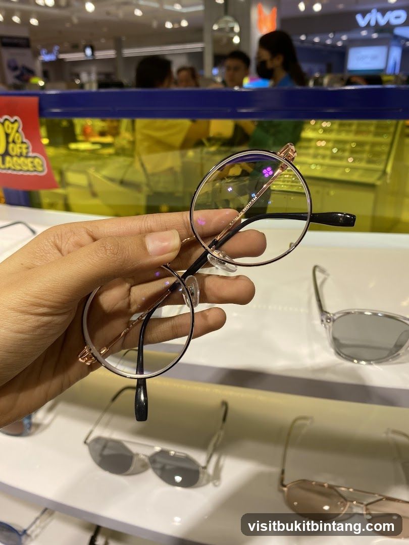 Eyeglasses Display