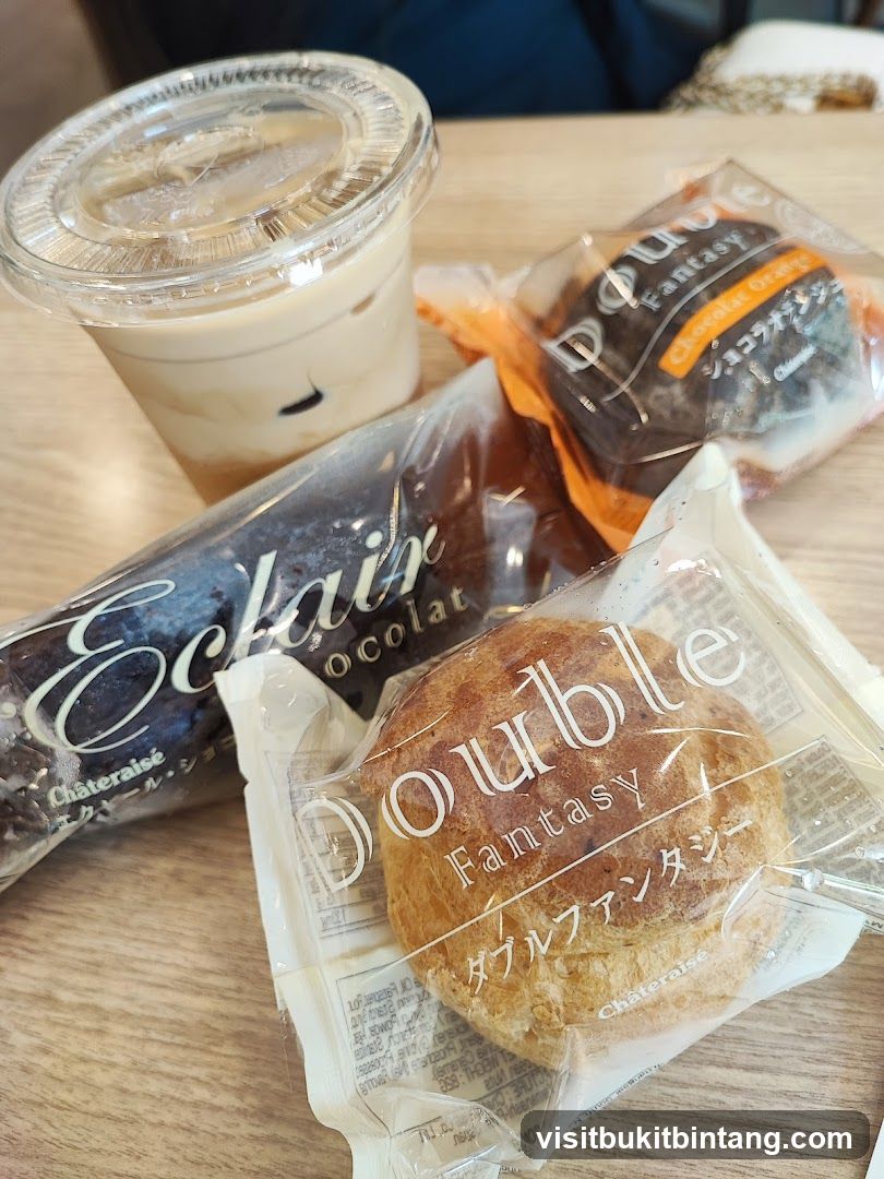 Choux pastry and éclair with iced coffee