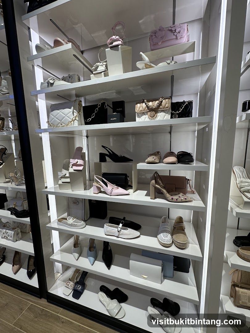 ALDO Store Display