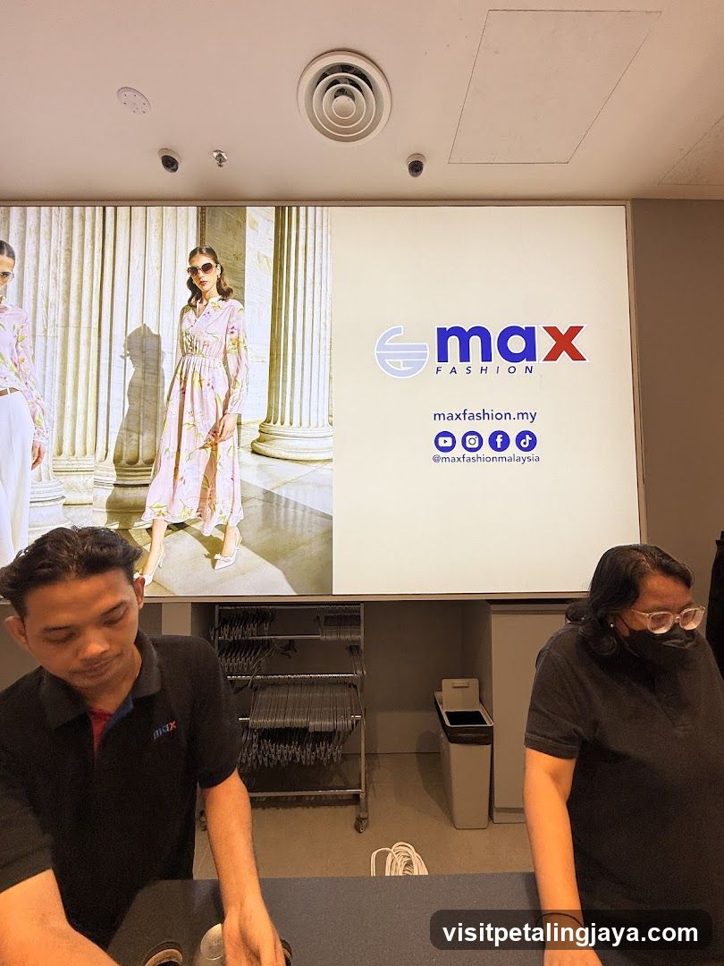 Max Fashion Store Interior
