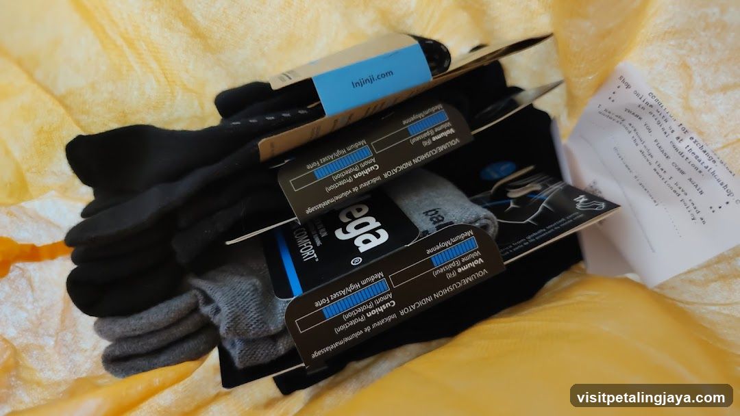 socks with packaging tags