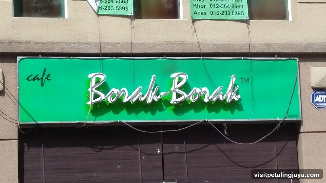 Borak - Borak Cafe - Ayam Kampung Cili Hijau