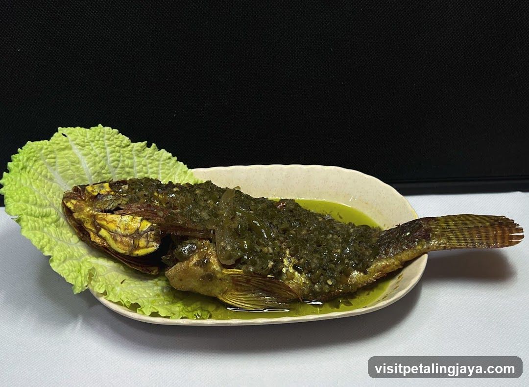 Whole Fish with Garlic Sauce