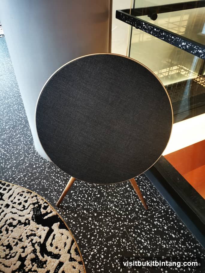 Round Speaker on Stand