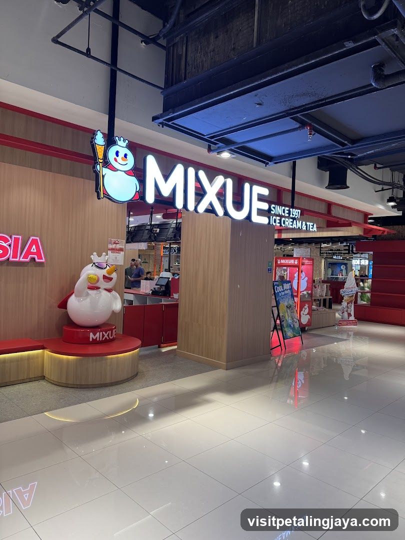 Mixue Store Interior View