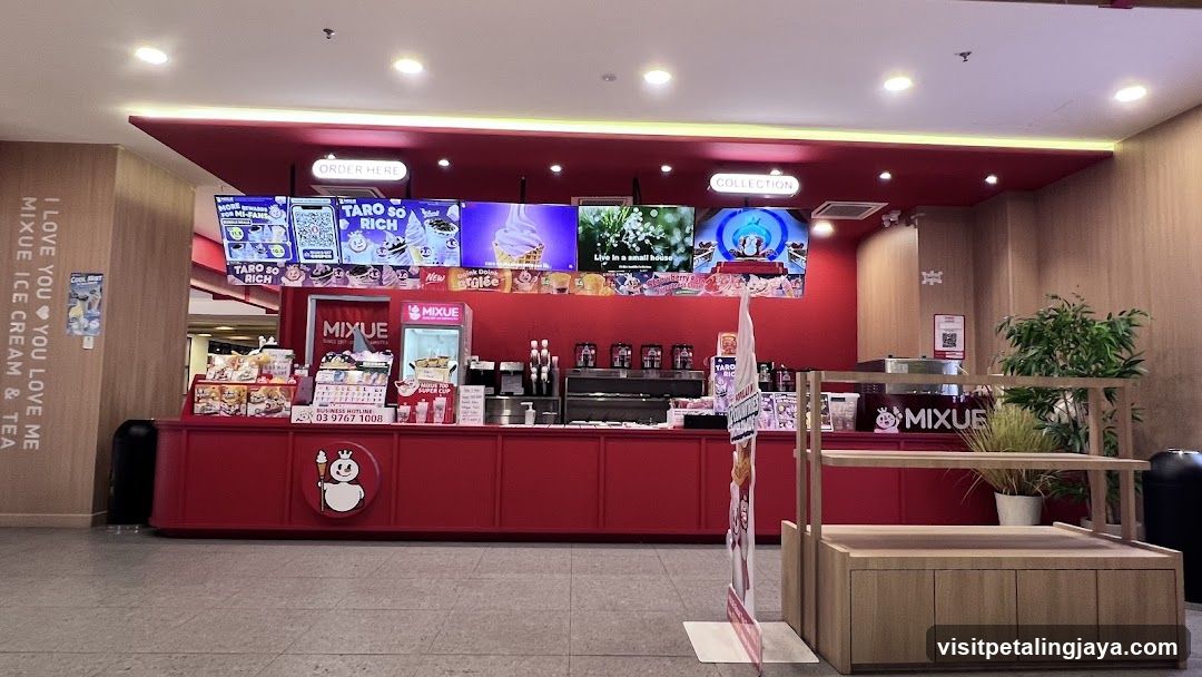 Mixue Ice Cream & Tea Store Interior