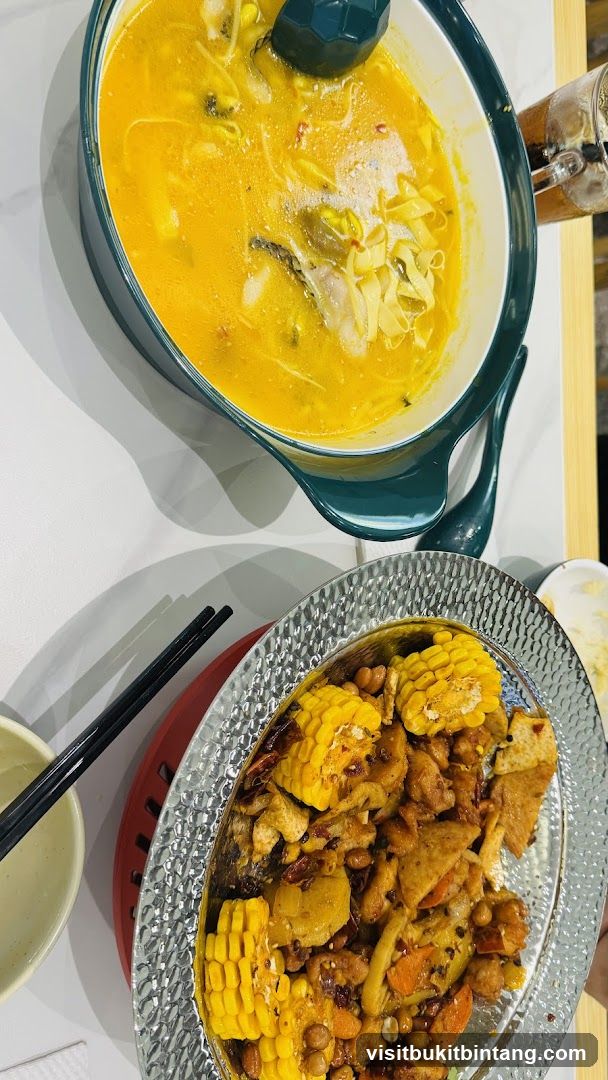 Spicy Stir-fry and Noodle Soup