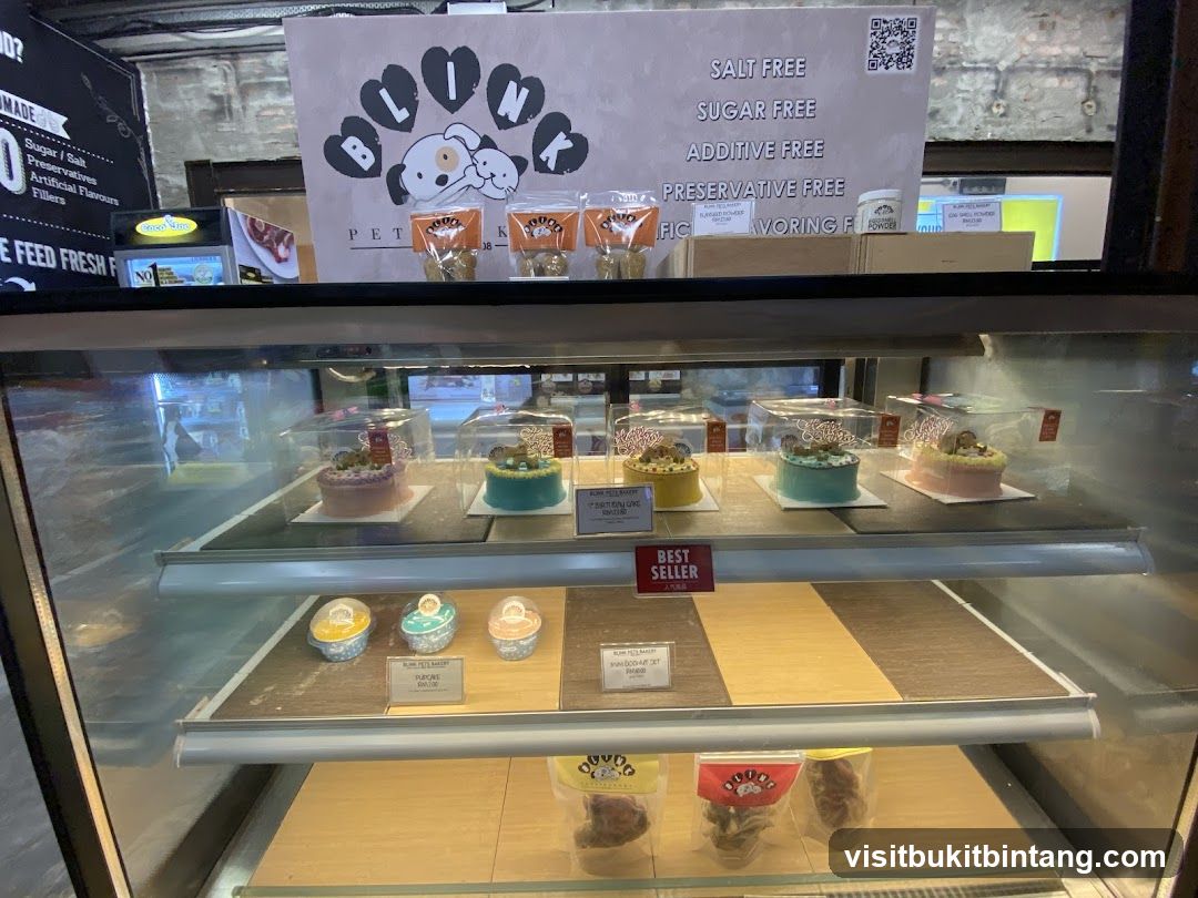 Pet Bakery Display