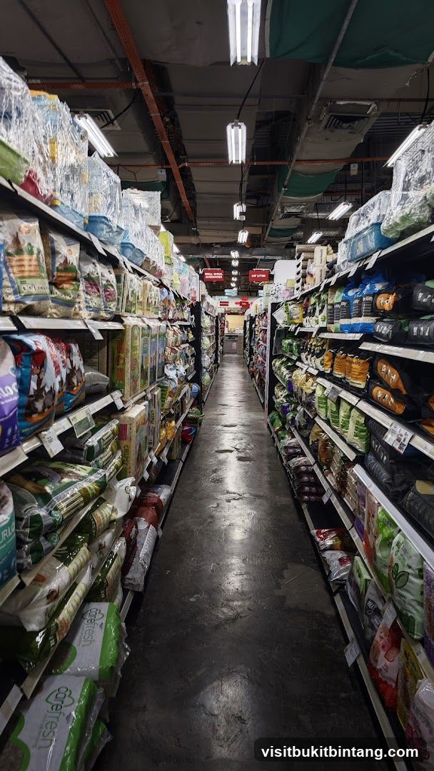 Pet Supply Aisle