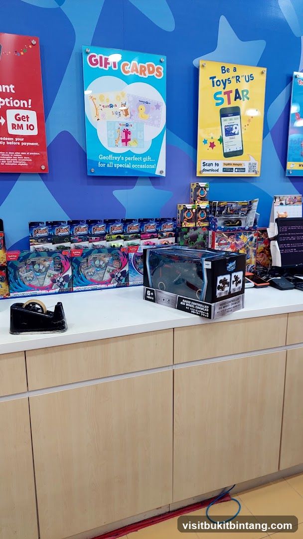 Toys R Us Display