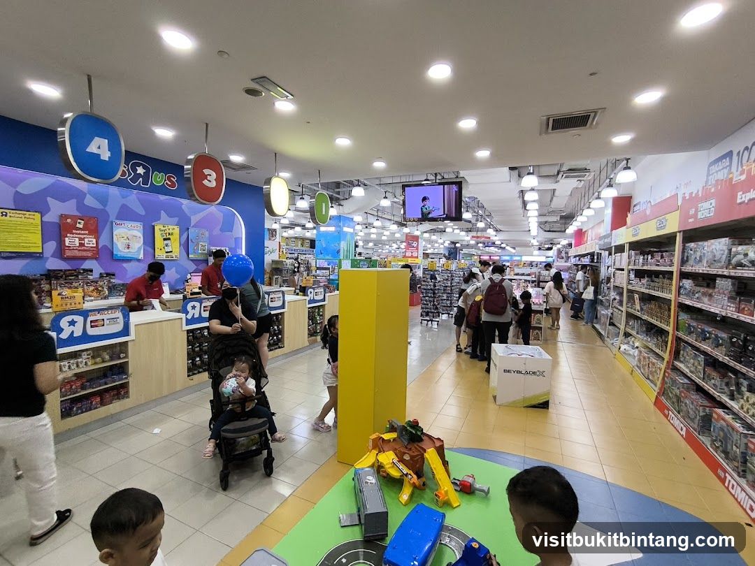 Toys R Us Store Interior