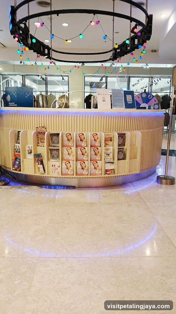 Mall Interior Display