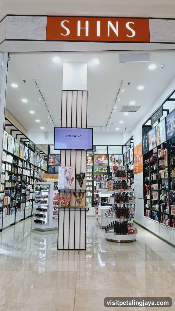 Shins Cosmetics Store Interior