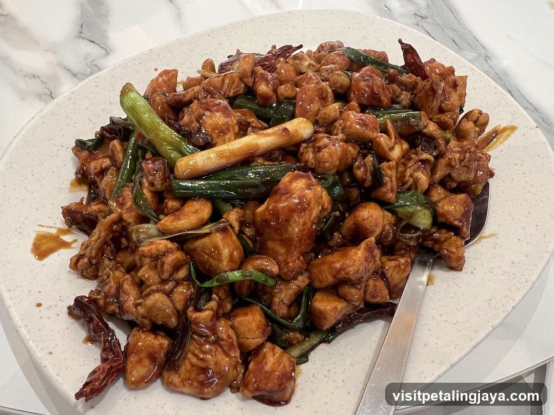 Stir-fried Chicken with Green Onions and Dried Chilies