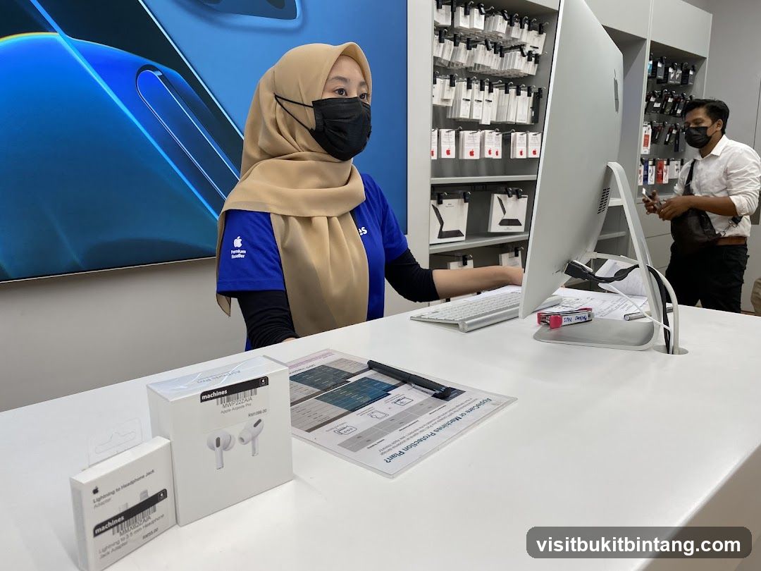 Apple Store Counter