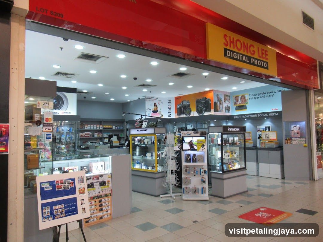 Shong Lee Digital Photo Store Entrance