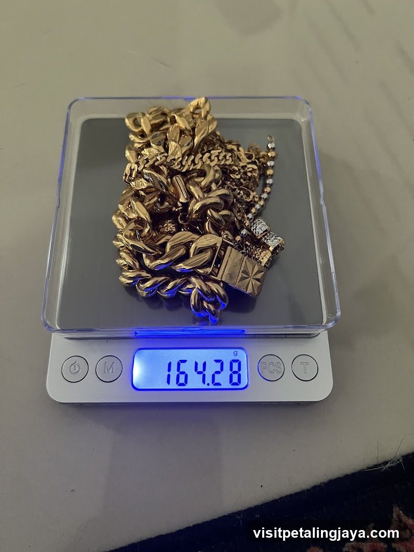 Gold Jewelry on Digital Scale