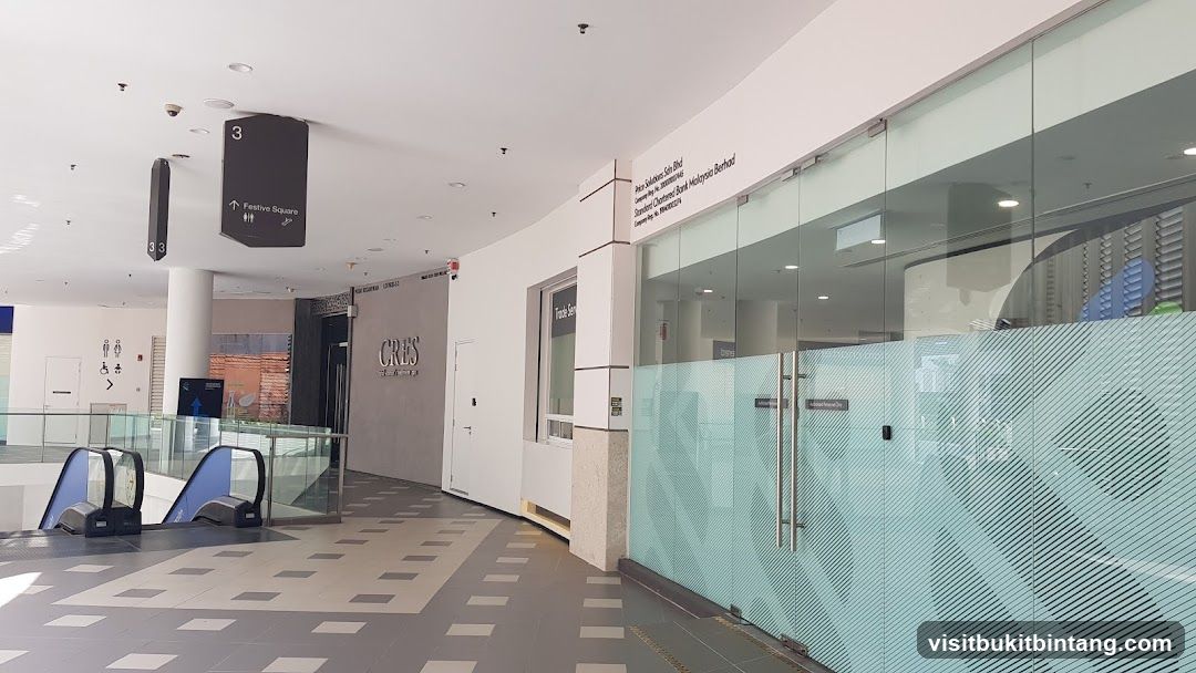 Standard Chartered Gurney Paragon Mall Branch