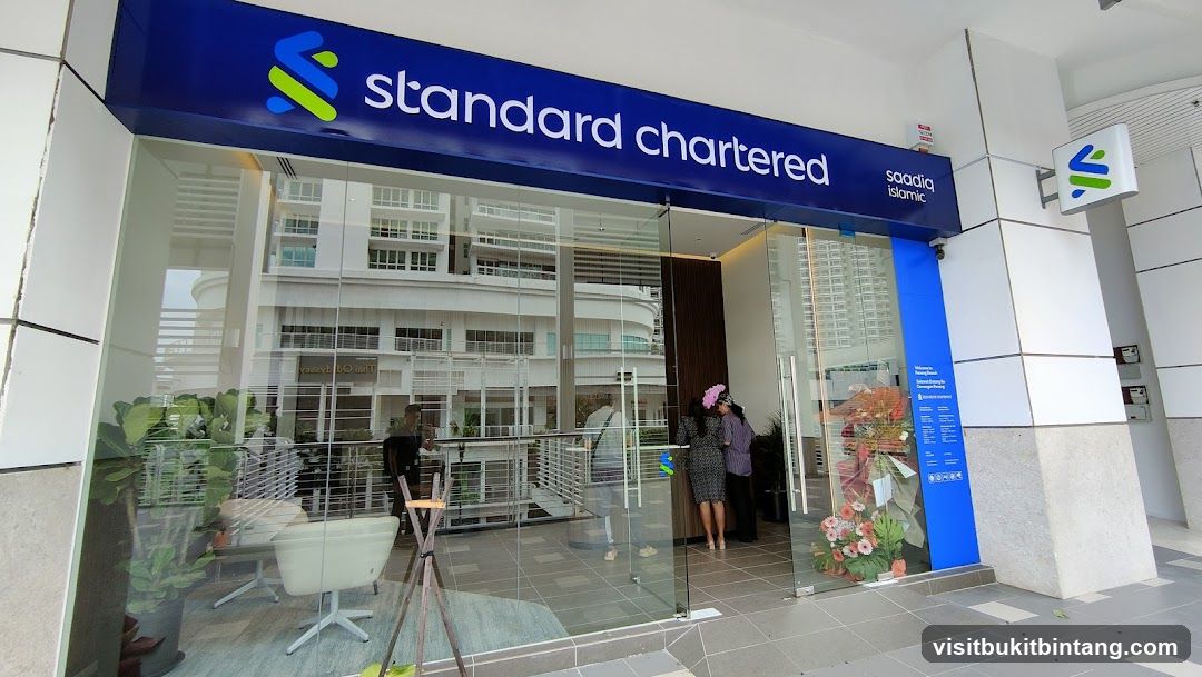 Standard Chartered Gurney Paragon Mall Branch