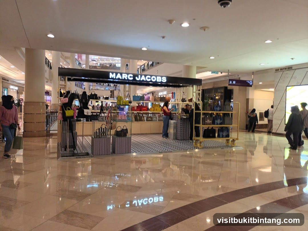 Marc Jacobs Store Display