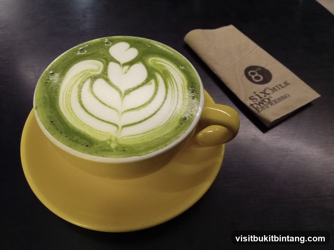 Matcha Latte with Latte Art
