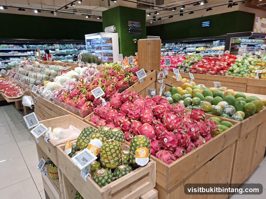 Supermarket Fruit Display