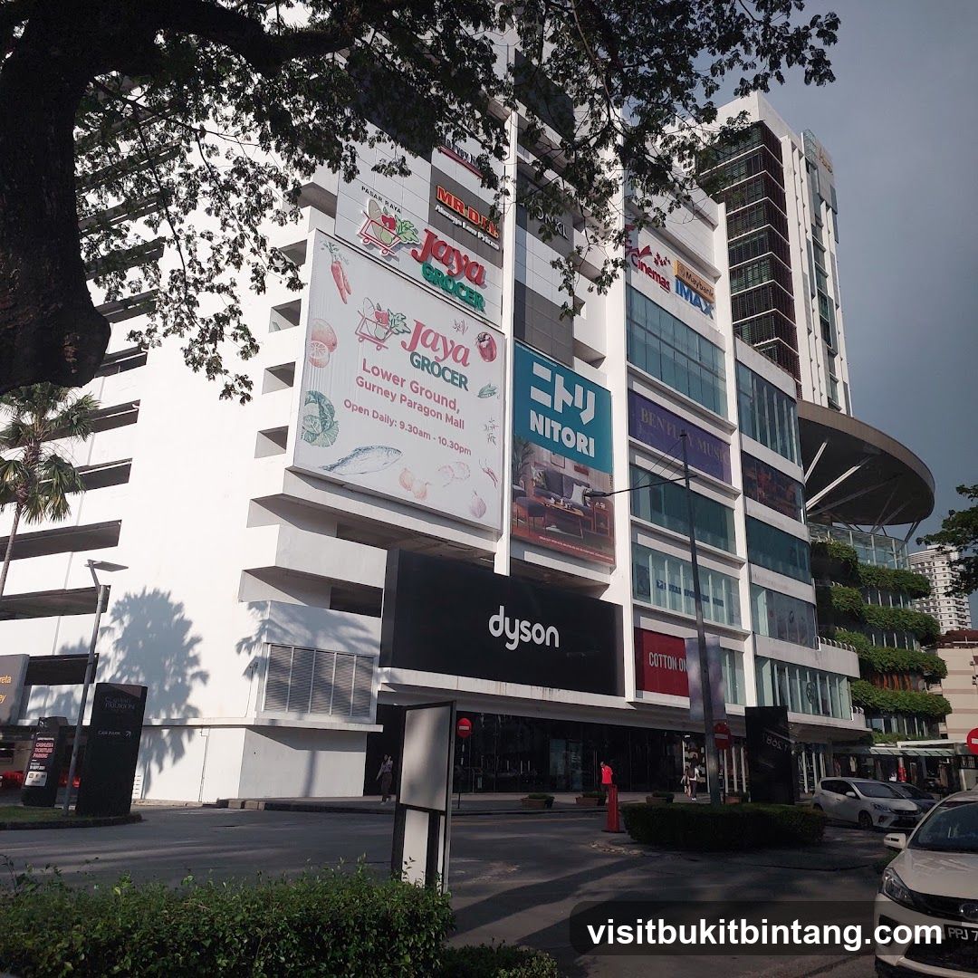 Gurney Paragon Mall Facade