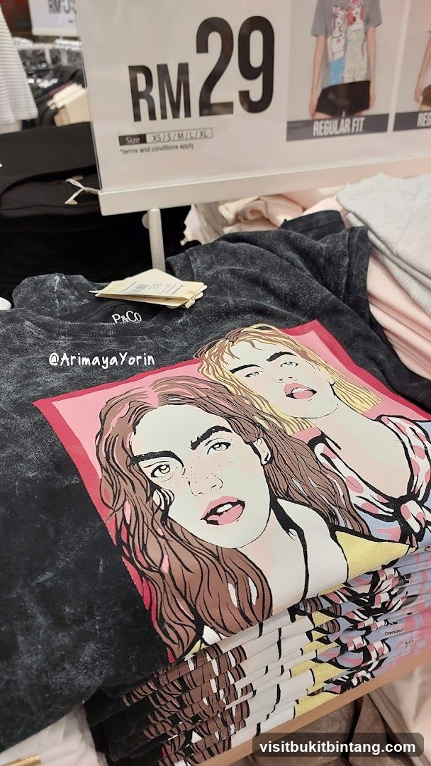 T-shirts with graphic print