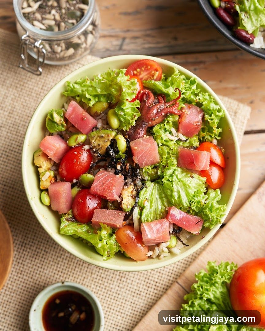 Poke Bowl with Tuna and Edamame
