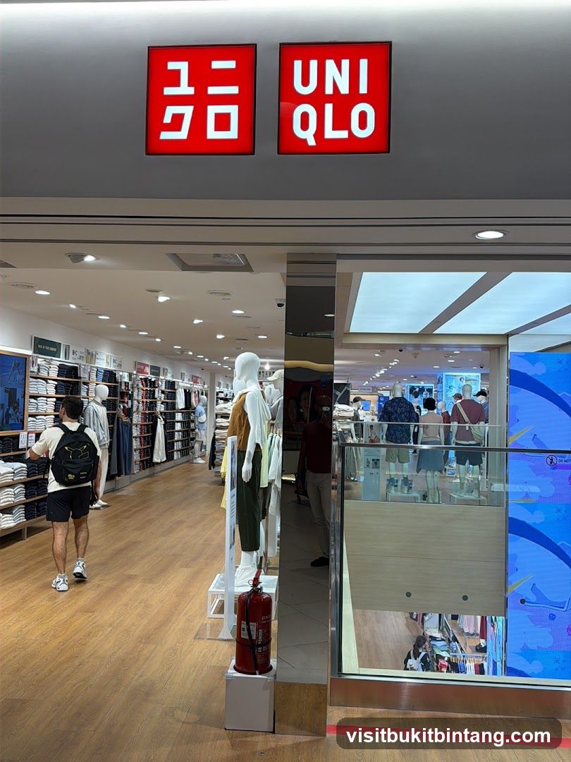 UNIQLO Mid Valley Megamall