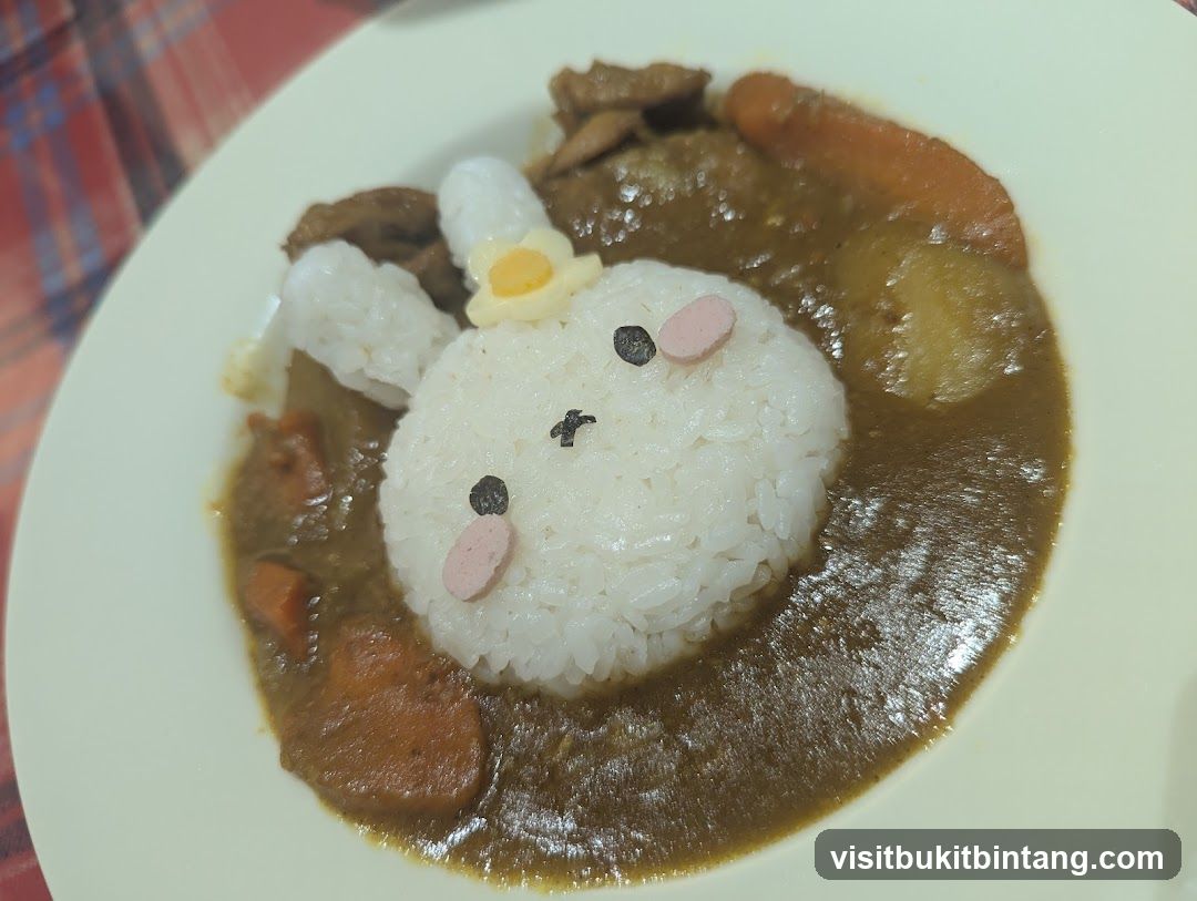 Bunny-shaped curry rice