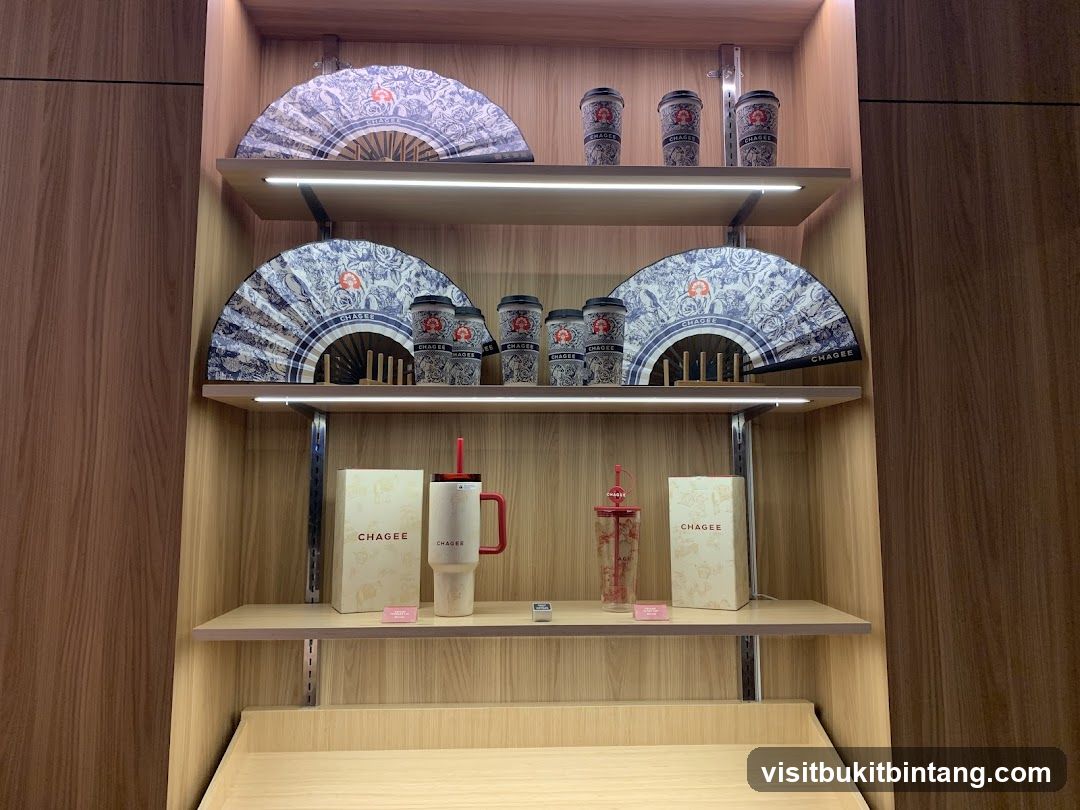 Chagee Merchandise Display