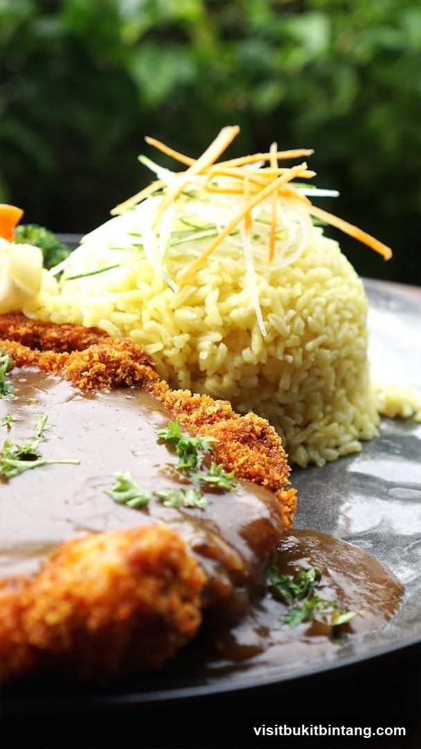 Breaded Cutlet with Rice and Vegetables