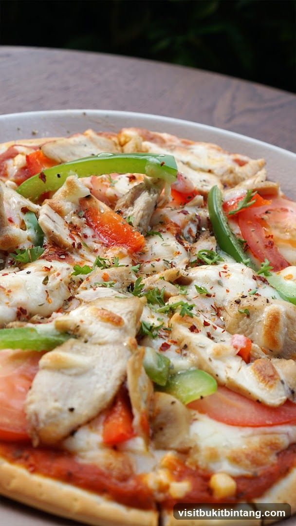 Chicken and Vegetable Pizza