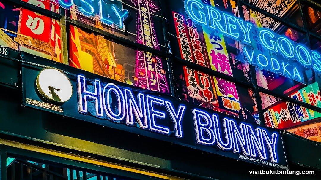 Honey Bunny - Pong Bar and Restaurant