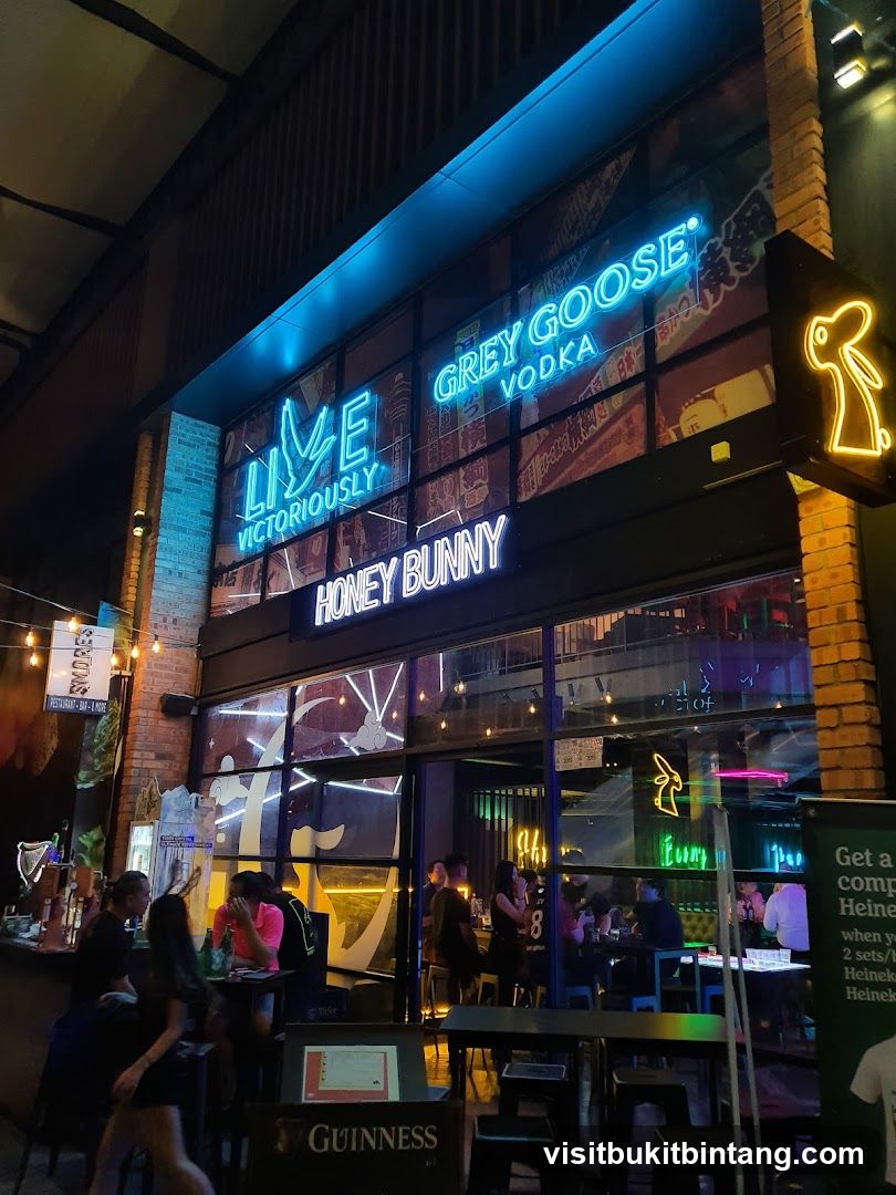 Honey Bunny - Pong Bar and Restaurant