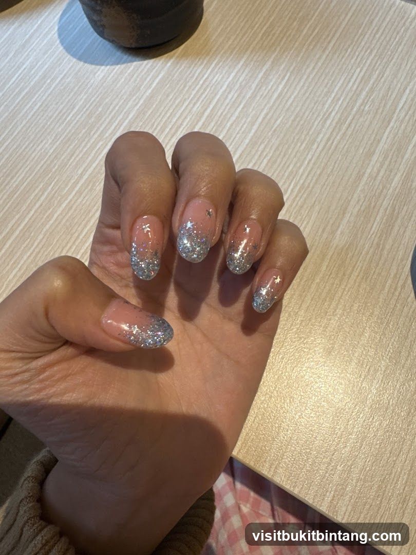 Sparkling Star Nails
