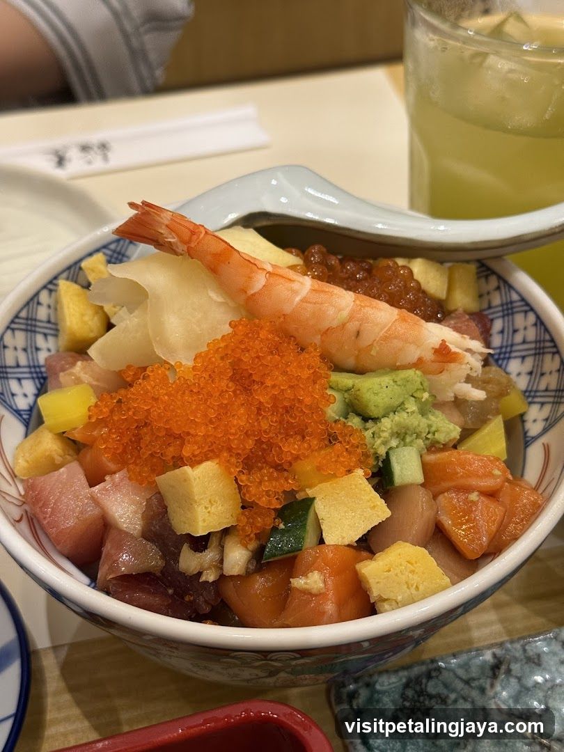 Sushi Bowl with Shrimp and Tuna